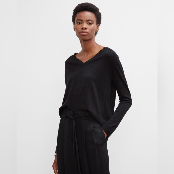 Club Monaco merino Zaydie sweater - Picture 1 of 2